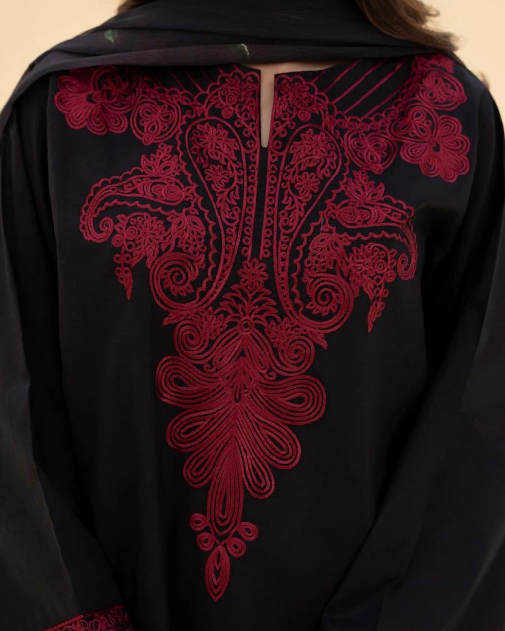 3 Pcs Embroidered Suit - MP013